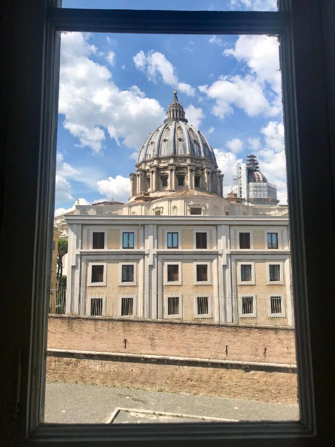 La Vaticana Roma Esterno foto